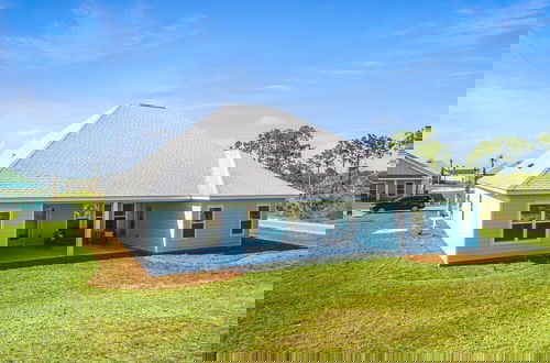 Foto 39 - Sunset Shores Modern Oasis by the Sea
