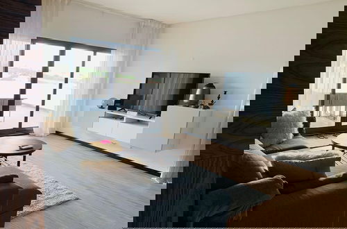 Foto 1 - Modern Flat Near Lisbon With Garage