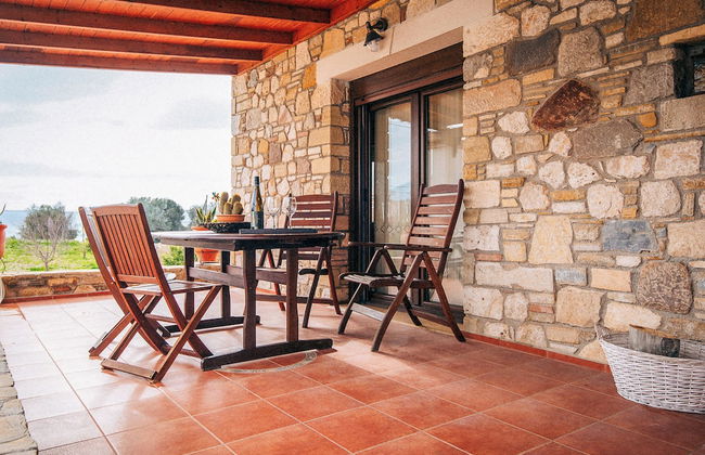 Beachfront Stone House - Samos Seaview Retreat - Foto 18