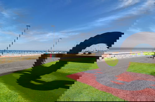 Photo 19 - Beachfront Serenity in Glenelg