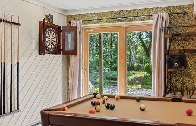 Waterside Haven by Avantstay Lakefront Hot Tub Game Room Fire Pit - Photo 4