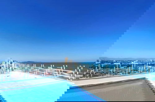 Foto 1 - Pé na areia apto c vista mar e piscina