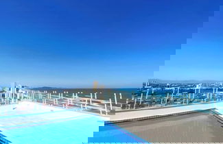 Foto 1 - Pé na areia apto c vista mar e piscina