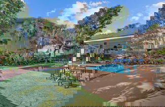 Foto 2 - Private Pool, Putting Green & Steps to Isle of Palms Beach Paradise on Palm