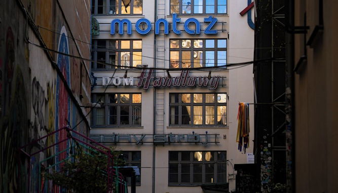 Foto 1 - Neon 45 Apartment - ProperUNIT
