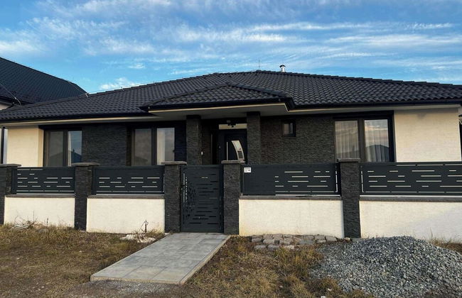 4-bed Villa Retreat - Bbq, Garden & Stunning Views - Foto 15