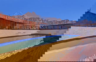 Foto 2 - Sea View 3bed Apt w Pool Near Beaches Glen Sunsets