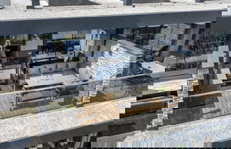 Foto 1 - Modern Apartment With Balcony and Access to Sauna
