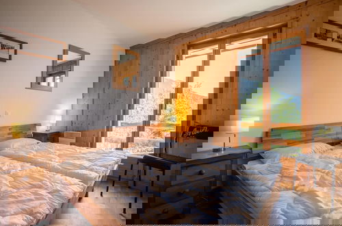 Foto 5 - Spacious Chalet With Patio Facing Mountains