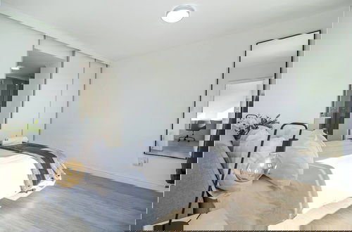 Photo 4 - 1 Bedroom Apartment, Seapoint, Cape Town