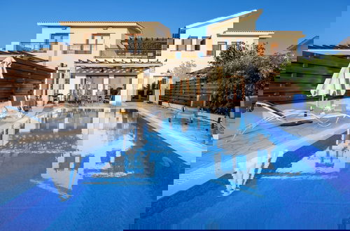 Foto 1 - Hg07 Adjacent to Aphrodite Hills- Private Pool, Large Terrace
