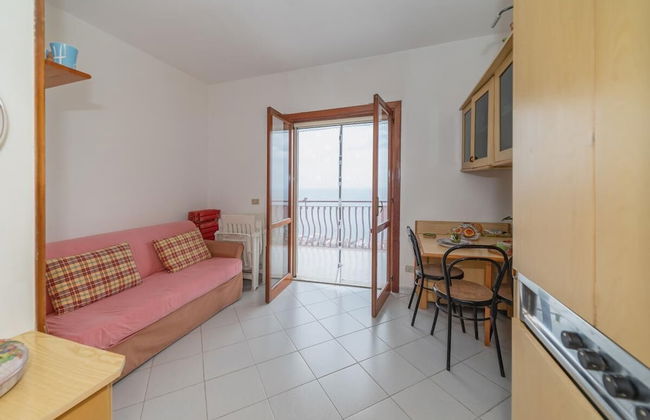 Bright and Panoramic Two-room Apartment - Foto 13