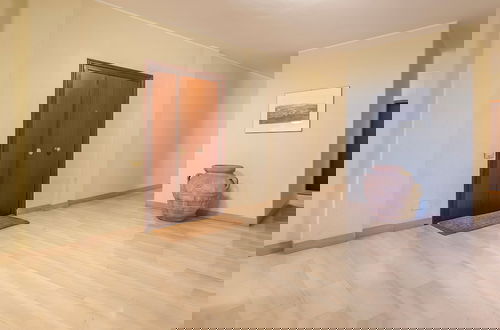 Foto 5 - Eur Luminous And Large Family Terrace Apartment