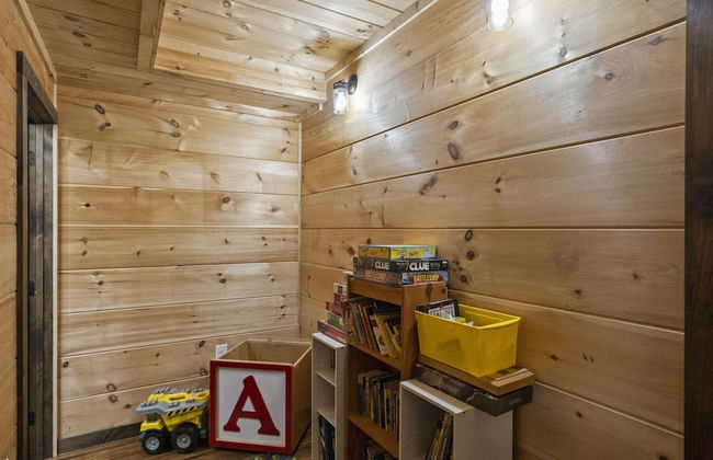 Bankhead Lodge by Avantstay Waterfront Log Cabin - Photo 40