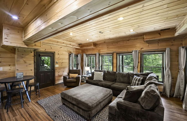 Bankhead Lodge by Avantstay Waterfront Log Cabin - Photo 36