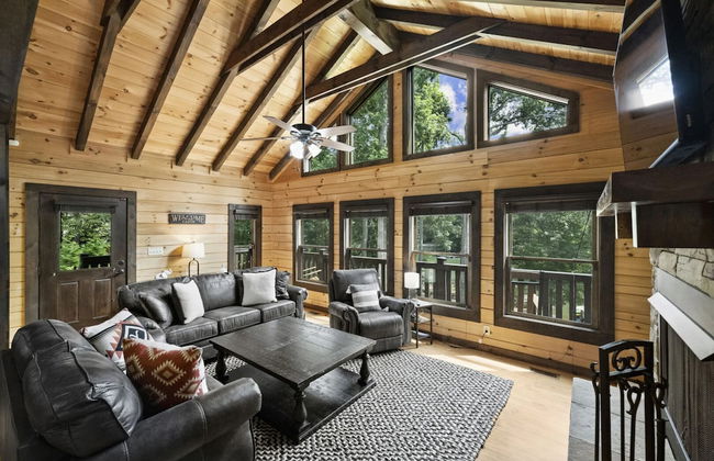 Bankhead Lodge by Avantstay Waterfront Log Cabin - Photo 21