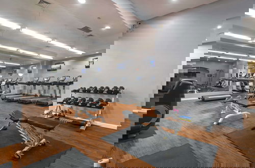 Photo 41 - Modern Spacious Apt Crystal City