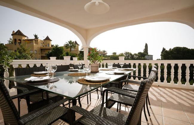 Villa in Marbella With Private Pool and Beach - Foto 34