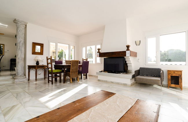 Villa in Marbella With Private Pool and Beach - Foto 33