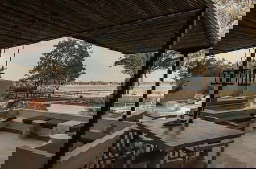 Foto 14 - Pure Beachfront Villa with pool