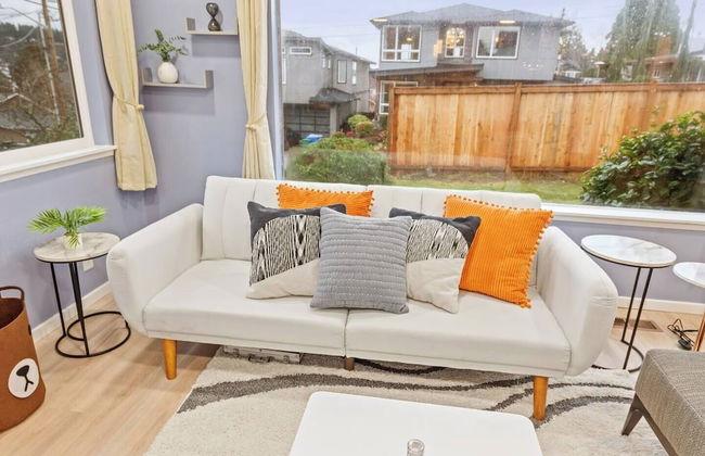 Lakeview Home in Renton, Walk to Beach, AC, Fenced - Photo 17