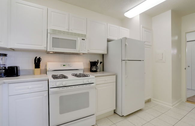 Airport Proximity- Apt in Crystal City - Foto 13