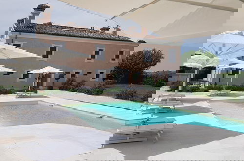 Foto 15 - Loft in Monsano With Swimming Pool