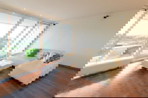 Foto 1 - South Facing Apartment With Terrace