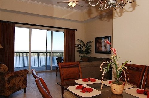 Photo 9 - Disney Penthouse Amazing Lake Bryan View 2 Bedroom Condo by Redawning