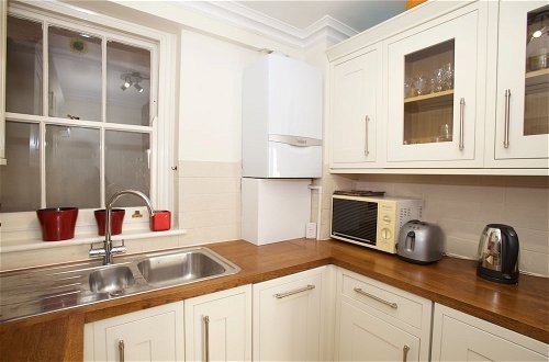 Photo 7 - A Place Like Home - Comfortable Apartment in Paddington