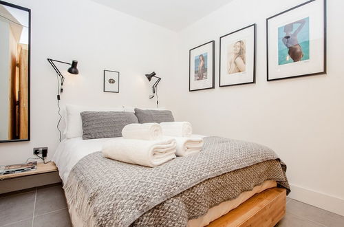 Photo 8 - Modern Central 1 Bed in Clerkenwell - sleeps 4