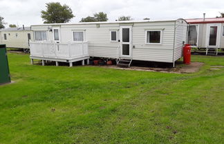 Photo 1 - 3 bed Caravan Approx 10 Mins From Beach Bill 1