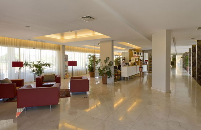 Alfagar Aparthotel - Photo 78