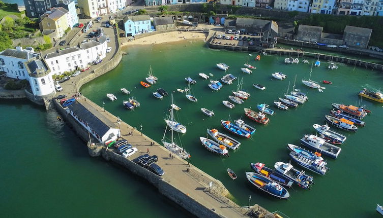 Photo 1 - Gwynne House - 6 Bedroom - Tenby Harbour