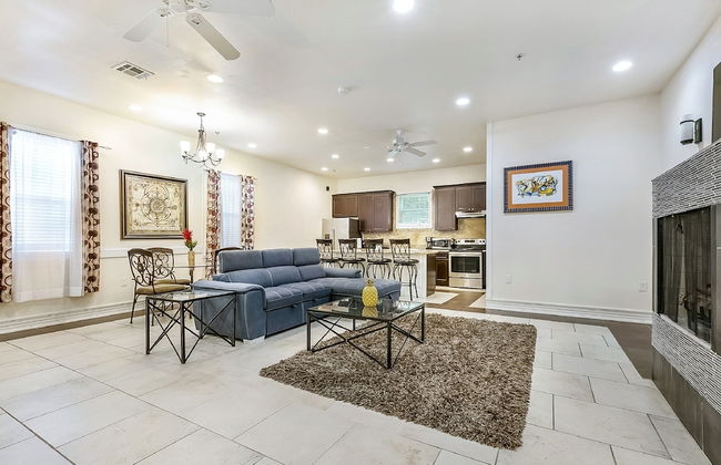 Carondelet Street Modern Suites - Photo 28