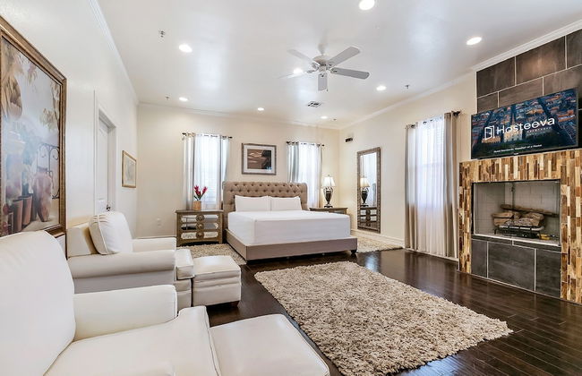Carondelet Street Modern Suites - Photo 12