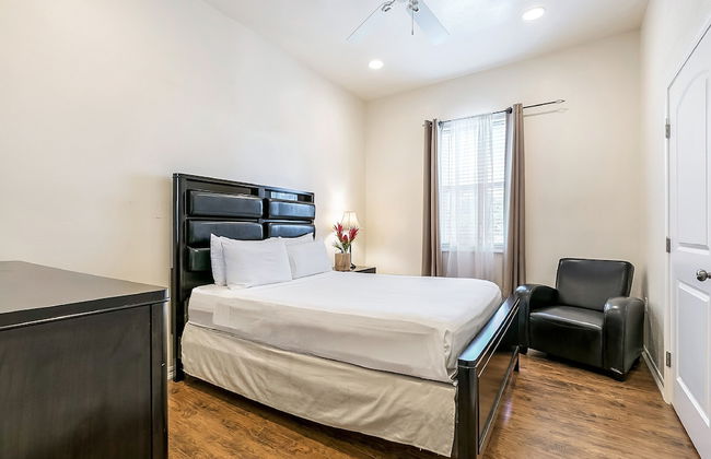 Carondelet Street Modern Suites - Photo 15