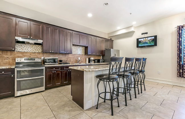 Carondelet Street Modern Suites - Photo 7