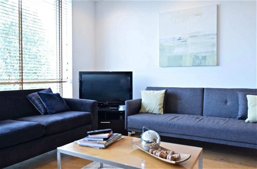 Photo 6 - Modern 1 Bedroom Property in Central London