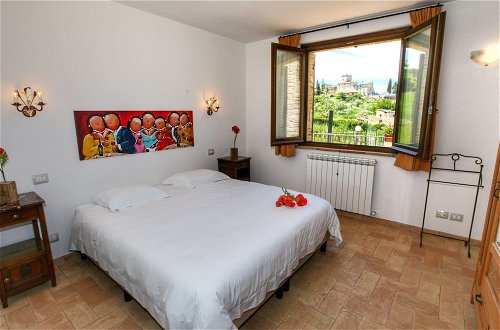 Foto 3 - Luxurious Villa in Vasciano With Private Pool