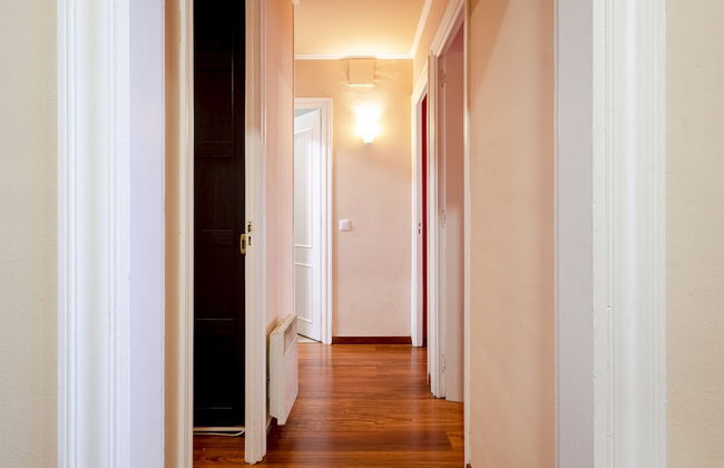 Comfortable 3BR Apartment Close to Placa Espana and Sants Station - Photo 28