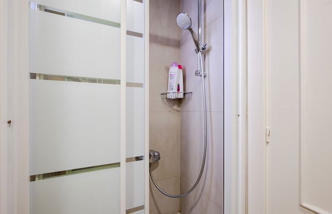 Comfortable 3BR Apartment Close to Placa Espana and Sants Station - Photo 27