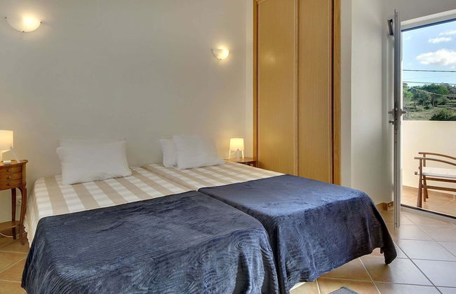 Villa in Carvoeiro With Swimming Pool - Foto 2