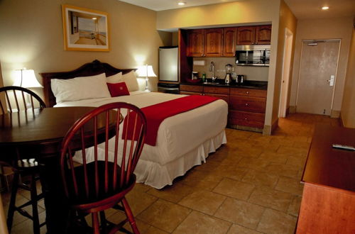 Foto 9 - Lake Grassy Inn & Suites