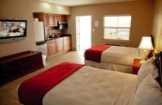 Foto 3 - Lake Grassy Inn & Suites