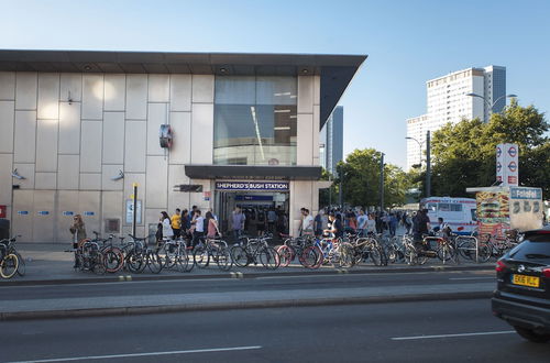 Photo 21 - Shopping Centre and Cinema Atmosphere