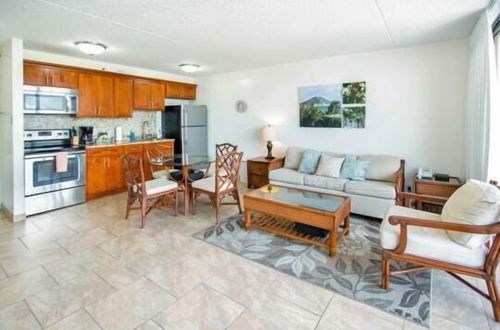 Foto 22 - Deluxe Panoramic Mountain View Condo - 37th Floor, Free parking & Wifi by Koko Resort Vacation Rentals