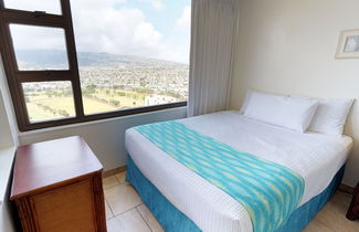 Foto 3 - Deluxe Panoramic Mountain View Condo - 37th Floor, Free parking & Wifi by Koko Resort Vacation Rentals