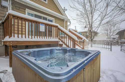 Photo 1 - 3BR Hot-tub & Dog-friendly Old Colorado City