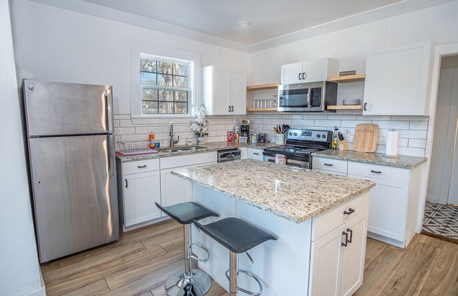 Cozy Remodeled 2br 1ba Near Downtown - Photo 7